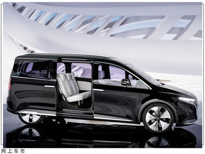 奔驰全新紧凑型MPV谍照搭1.5L引擎/配备滑动门-图5