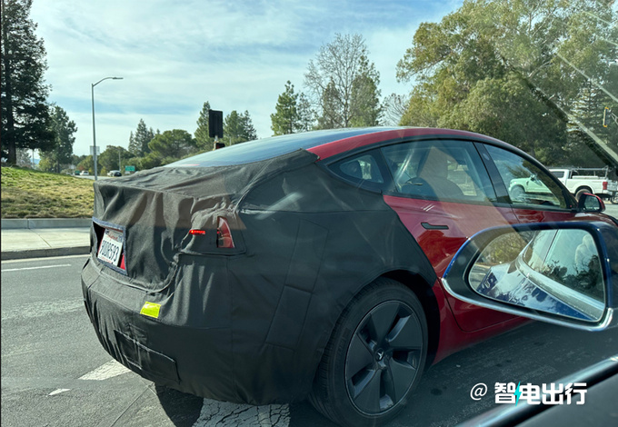 特斯拉新款Model 3曝光今年二季度发布/内饰翻新-图6
