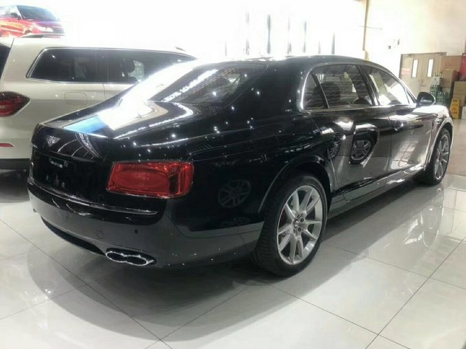 17款宾利飞驰4.0T V8S声名显赫五座豪轿-图3