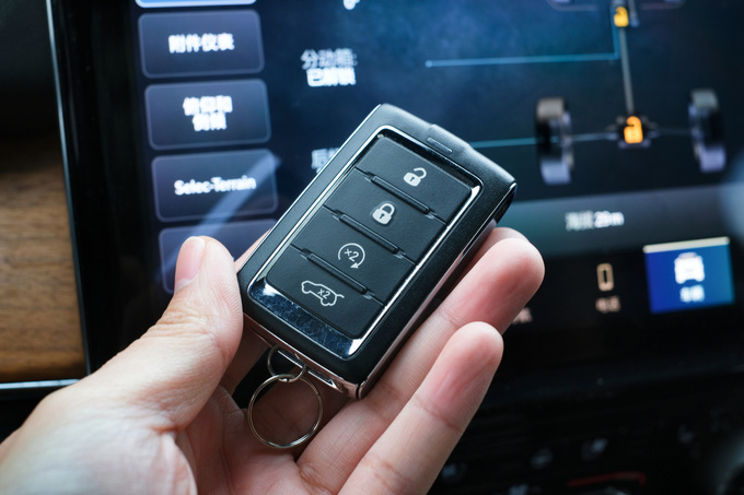 《豪华180》全新大切诺基4xe能否成为越野传奇的新篇章-图32