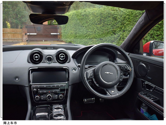 捷豹XJ实拍曝光搭3.0T V6/尺寸媲美玛莎拉蒂总裁-图7
