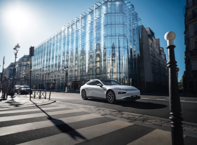 小鵬P7i 550版正式上市續航里程550km22.39萬元起-圖8