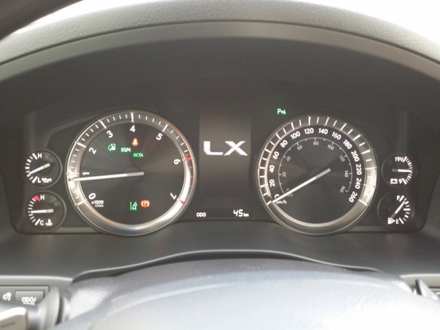 18款雷克萨斯LX570加版 豪华舒适亮点足-图7