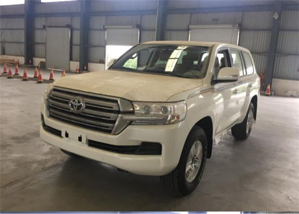 2018款丰田酷路泽4000 GX-R港口底价67万-图1