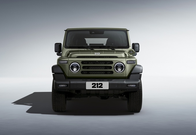 以经典致敬经典中国越野车鼻祖焕新出发212越野车品牌发布-图1