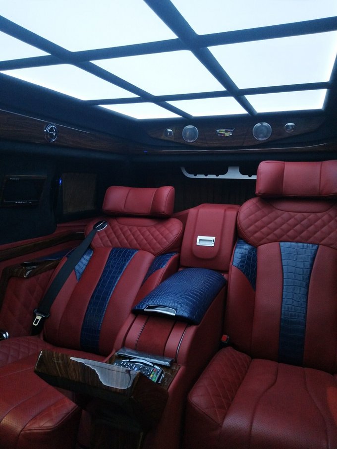 18凯迪拉克总统一号 加长豪华商务235万-图8