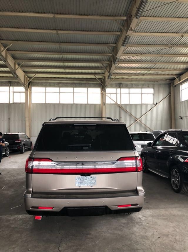 林肯领航员总统加长版 新款现车专享豪惠-图3