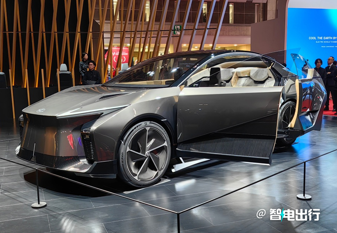 雷克萨斯新轿车首发 官宣实现传统电池车两倍续航-图1