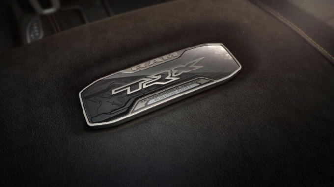 道奇霸王龙确定停产 6.2V8机增将被3.0v6涡轮取代-图4