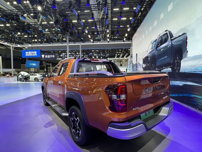 新能源皮卡元年第一枪长安猎手3月1日上市预售13.99万起-图3