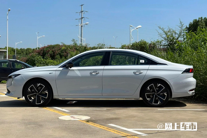 标致新508L 8月11日上市全系1.8T 预计卖16-18万-图2