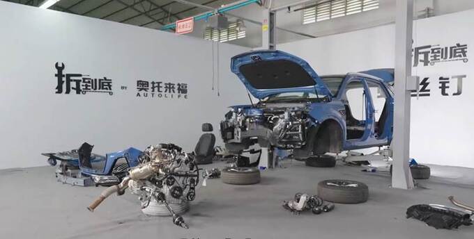一拆到底见证中式豪华——B级SUV标杆新红旗HS5-图1