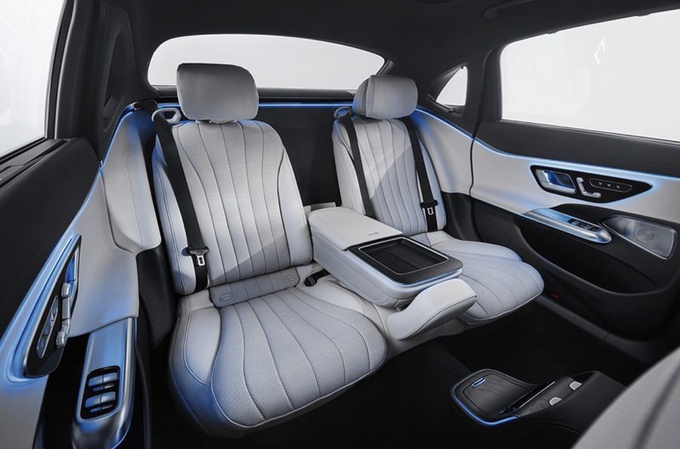 全新奔驰E级今日首发亮相全面革新重塑豪华标准-图9