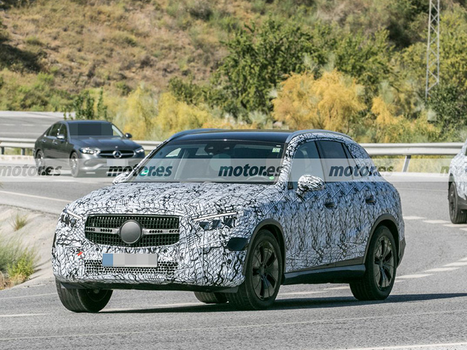 奔驰全新GLC谍照曝光多款动力配置/配插混系统-图1