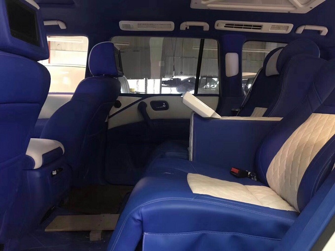 19款日产尼桑途乐七座 真皮大包围细节图-图5