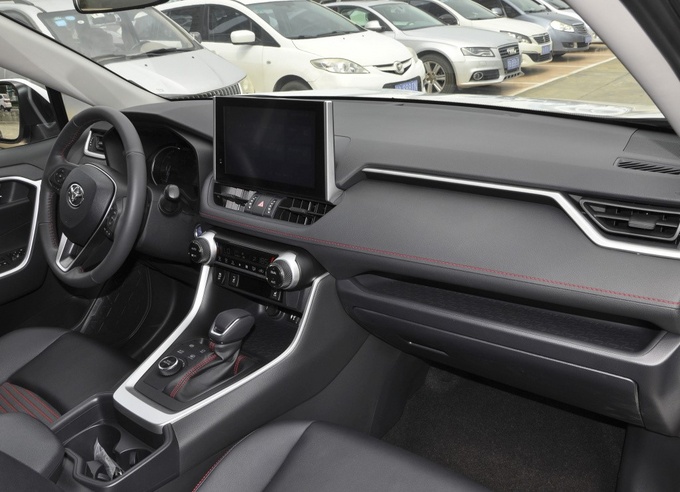 一汽丰田这款插混版车型7.4秒破百 油耗却低至1.1升-图8