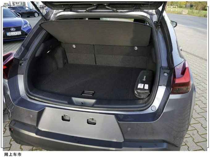 雷克萨斯小号NX实拍 搭2.0L混动/熏黑中网-图7