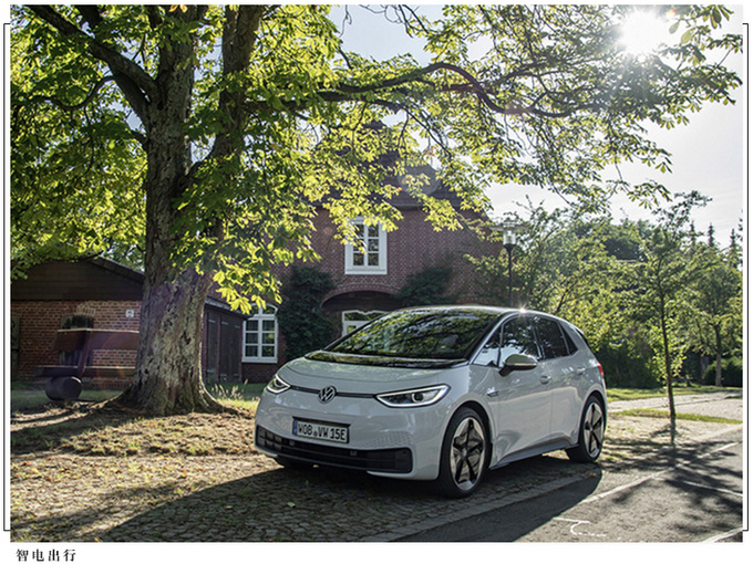 上汽大众新车曝光轴距超速腾/或于今年12月上市-图4