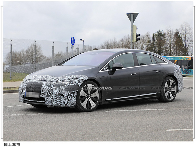 奔驰全新车型谍照曝光 搭56英寸屏幕/4月中旬亮相-图3