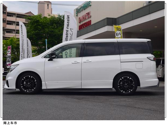 日产全新Elgrand海外实拍搭2.5L/叫板丰田埃尔法-图8