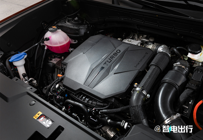 现代全新胜达实车街拍外观酷似路虎卫士/明年国产-图6