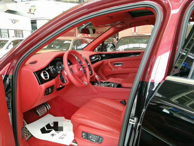 18款宾利添越W12 宝石红拼水晶汽油版SUV-图8