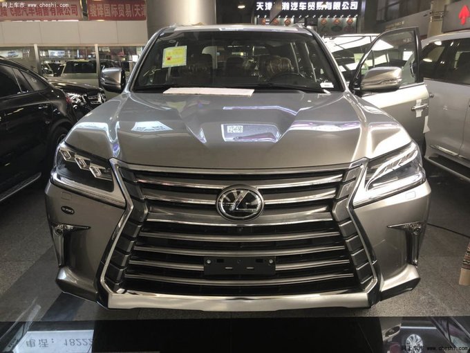 新款雷克萨斯LX570 高配越野新装备惠享-图1