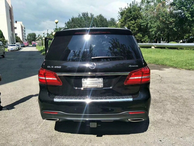 18款加版奔驰GLS450 慑人气魄SUV122万售-图8