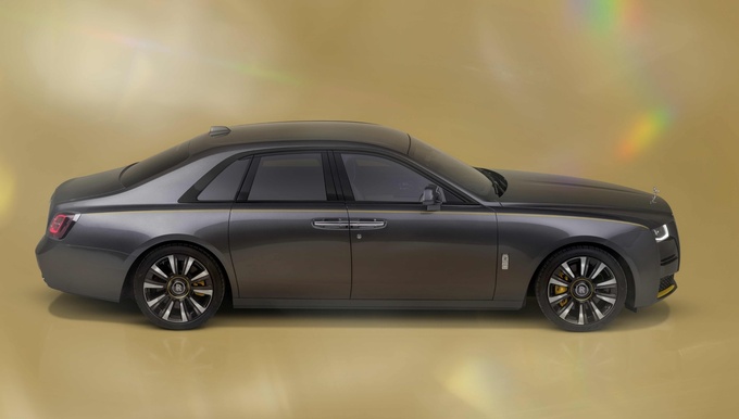 劳斯莱斯Bespoke高定新作发布古思特斑斓棱镜系列-图3