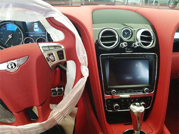 天津港2018款宾利飞驰V8S 热惠风暴来袭-图5