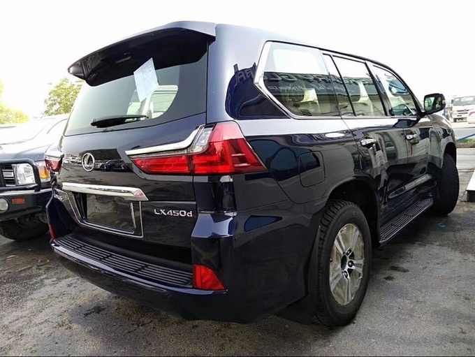 2018款雷克萨斯LX450d 柴油现车接受预定-图3