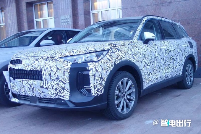 奇瑞风云T8街拍内部资料8月上市 预计卖13-16万-图1