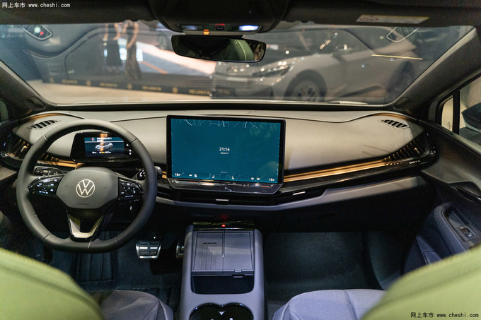 大众首款智能电动轿跑SUV ID. 与众正式上市-图6