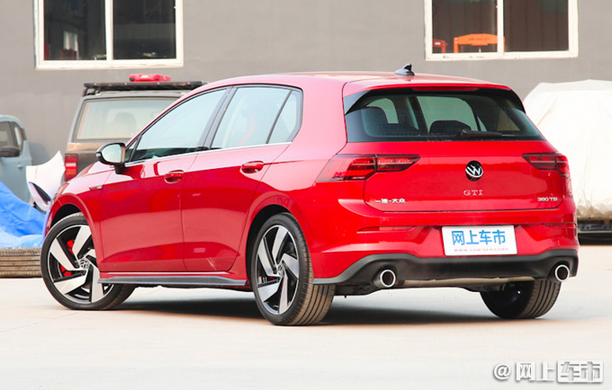 大众全新高尔夫GTI下月预售 8月上市 预计售23万-图2