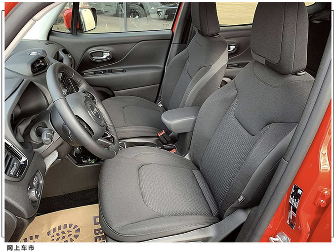 Jeep自由侠实拍曝光搭1.3T插混/配熏黑外观套件-图6