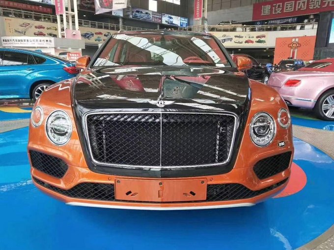 18款宾利添越4.0T 高品质汽油V8酬宾特惠-图2
