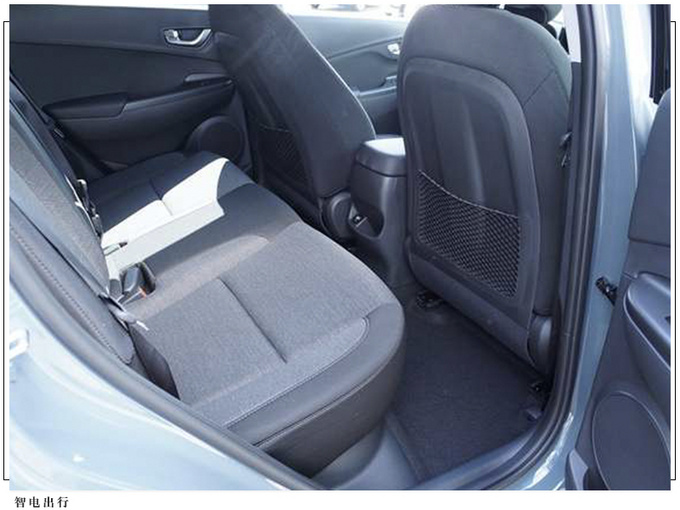 现代小型SUV实拍曝光双色车身搭分体前大灯-图5