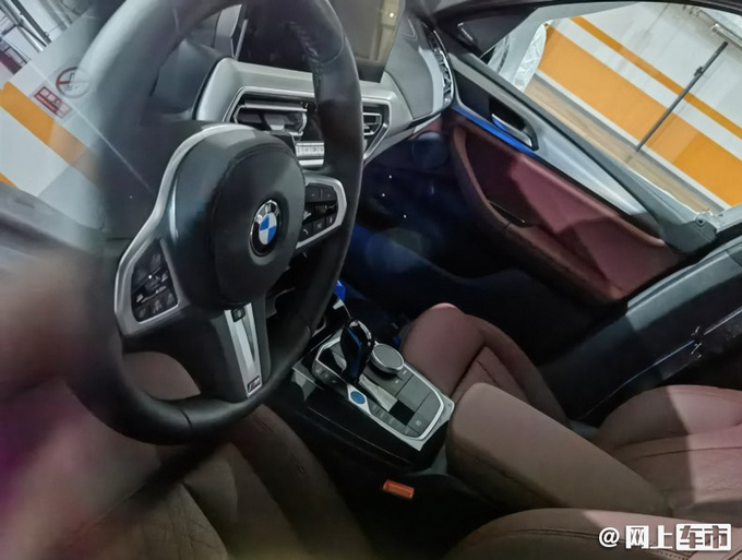 宝马新款X3国内实拍 内饰换大屏 预计39万元起售-图1