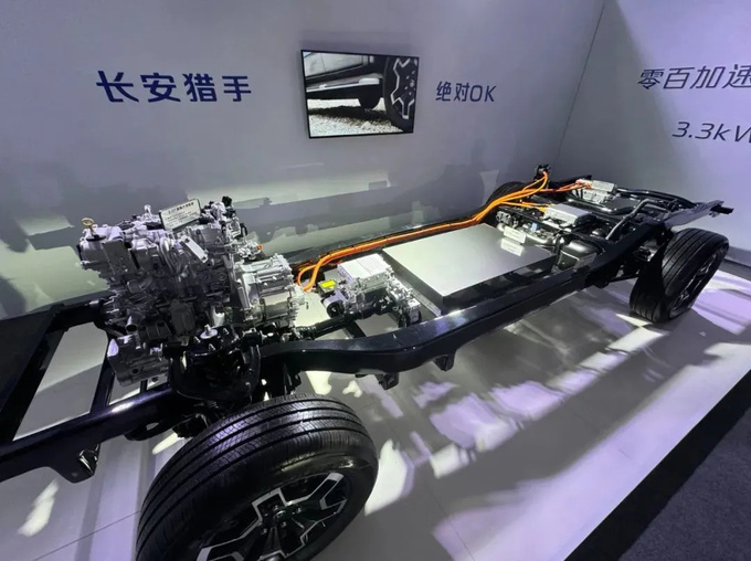 皮卡带电后的越野绝杀超级增程+超级四驱-图9