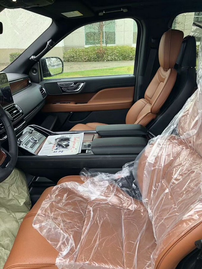 18款短轴林肯领航员即将到港 图文看亮点-图5