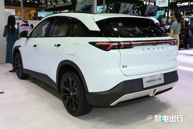 官降x.x万极狐阿尔法T5售xx.xx万起 全系标配800V-图4
