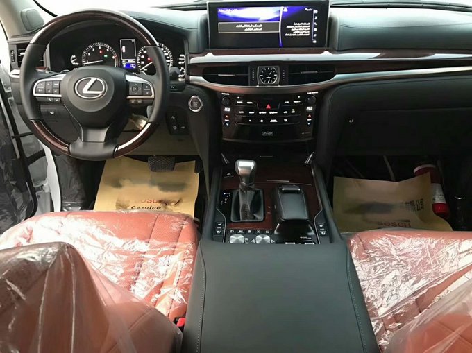 18款雷克萨斯LX570多版本颜色 现车报价-图6