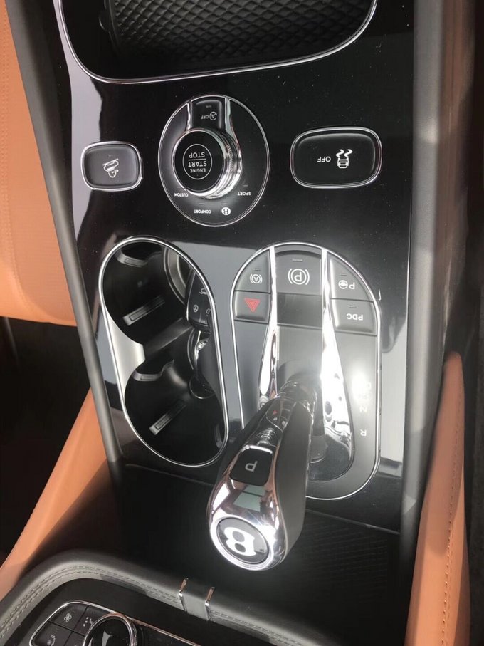 18款宾利添越 首台4.0TV8汽油版SUV降税-图5