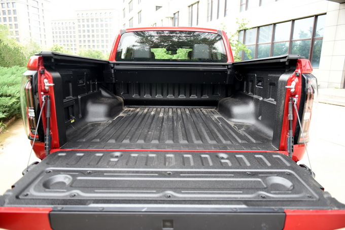 深度试驾江铃大道敢探者 打造全场景皮卡生活-图12