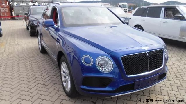 18款宾利添越柴油版SUV 百公里提速4.1秒-图1