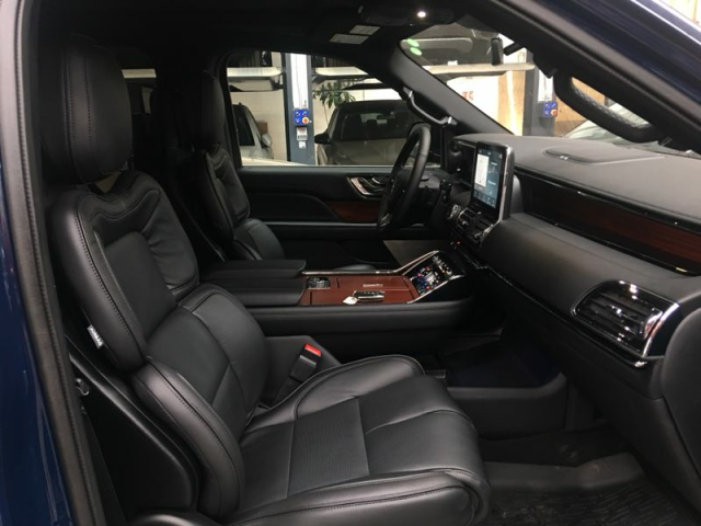 18款林肯领航员3.5T 四驱长轴版彰显品位-图9