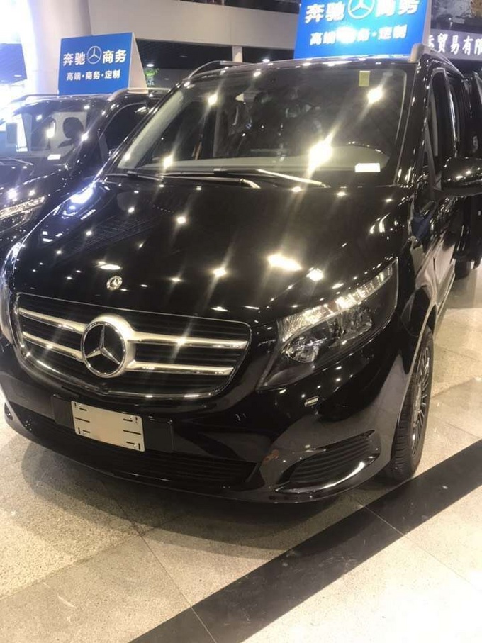 18款奔驰V250 商务配置丰富大量现车报价-图2