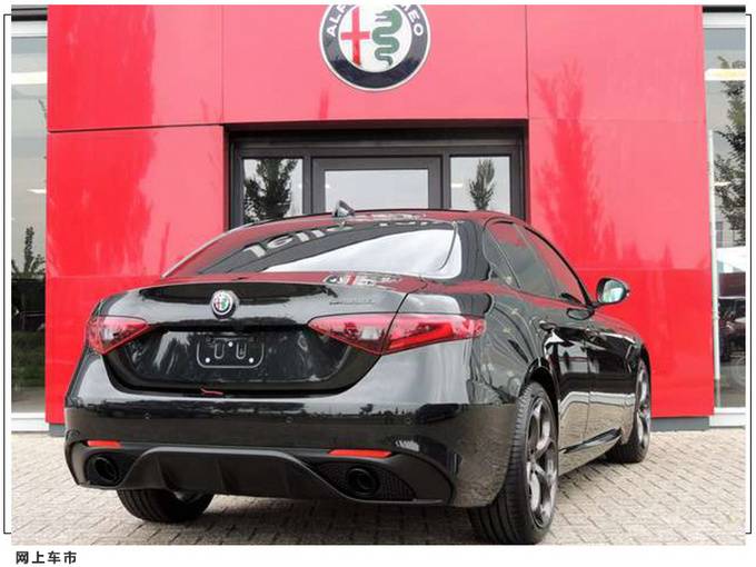 阿尔法罗密欧Giulia实拍搭2.0T/配倒三角格栅-图3