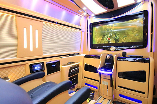 新奔驰斯宾特324房车 设计领先配置丰富-图4