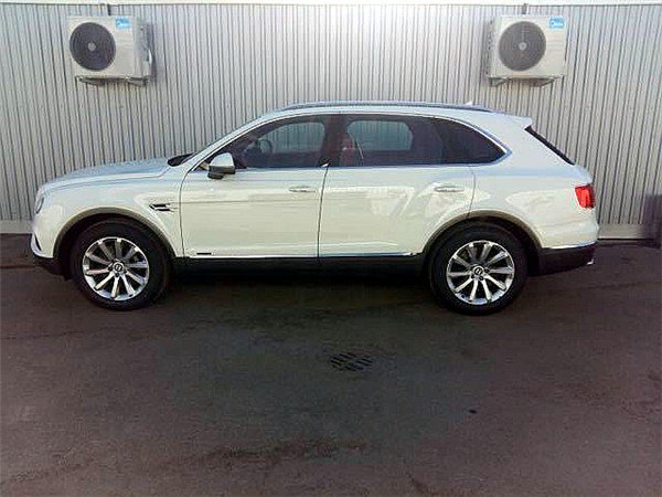 18款宾利添越特价SUV 经典品牌帅气座驾-图7